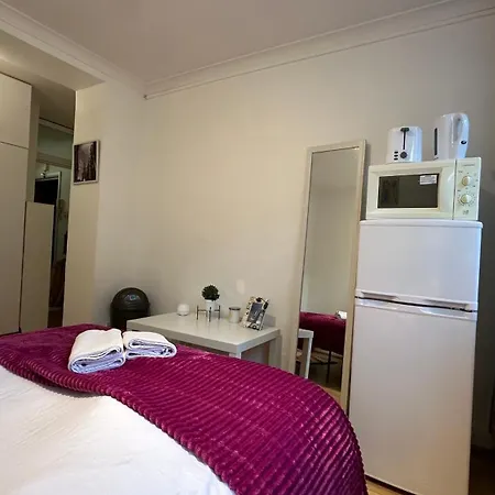 Economic Hotel-Like Room, En-Suite Sheperds Bush London Exterior photo